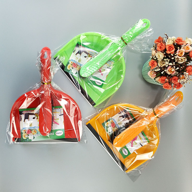 Wholesale of multi-purpose desktop cleaning brushes, computer keyboard brushes, household mini brooms and dustpans from manufacturers Application Scenario