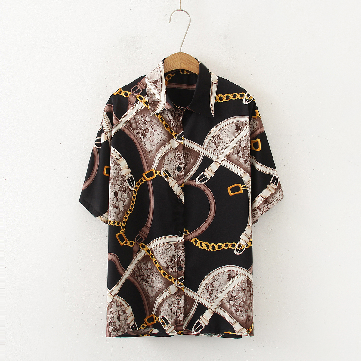 In stock, this is a niche Korean-style shirt with a design sense. It's a mid-length, retro short-sleeved shirt for women, featuring chiffon sun protection Specification image