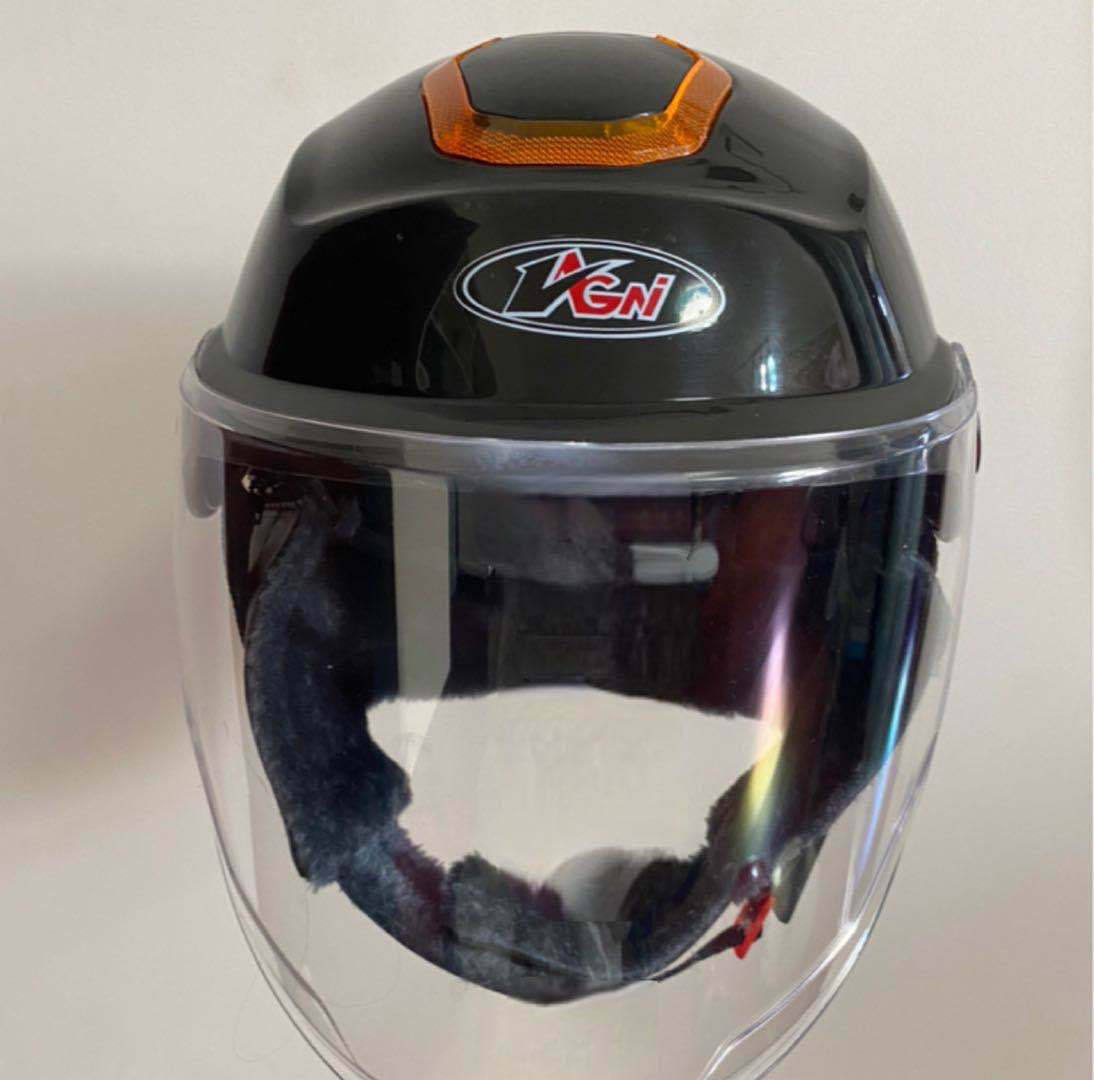 【 New Autumn and Winter Helmet 】 The helmet for motorcycles and electric bikes has a detachable neck and reflective lights on the top and rear