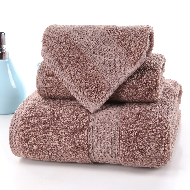Thickened cotton towels, bath towels, square towels, solid color soft absorbent large towels for men and women, business conference gift set of three pieces Application Scenario