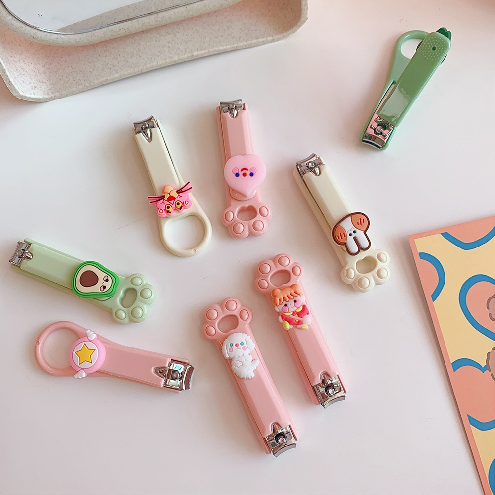 Cartoon mini cute nail clippers, adult home nail clippers, single set, creative folding nail clippers, manicure and nail care Application Scenario