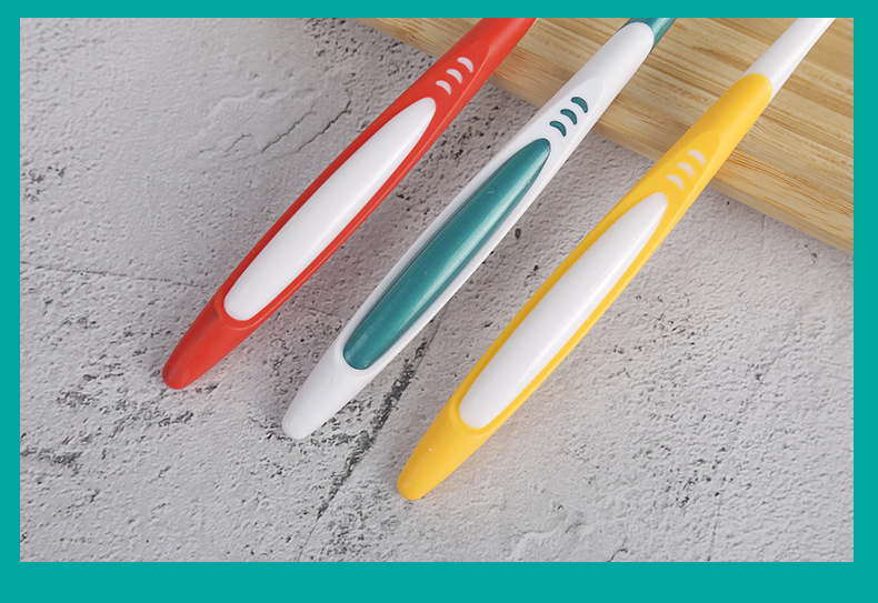 The same style of single-piece bamboo charcoal adult fine soft-bristled toothbrush as in supermarkets, 2-yuan store gift, daily necessities manufacturer wholesale Specification image