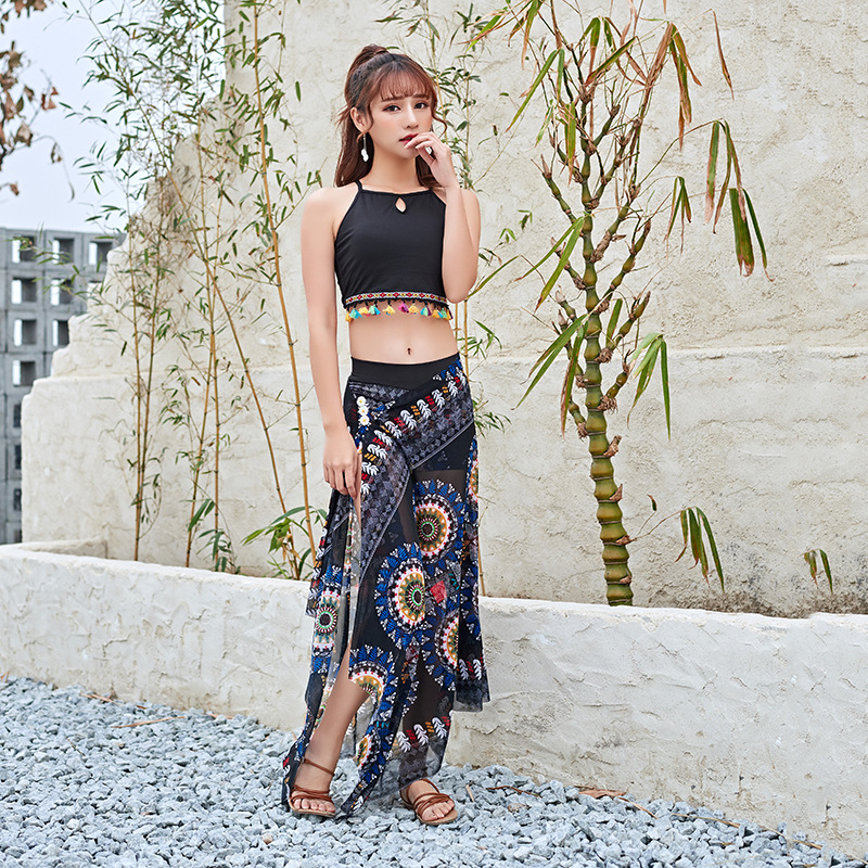 Wholesale of two-piece sexy three-piece suits with ethnic style beach shawl skirt and beautiful back for women