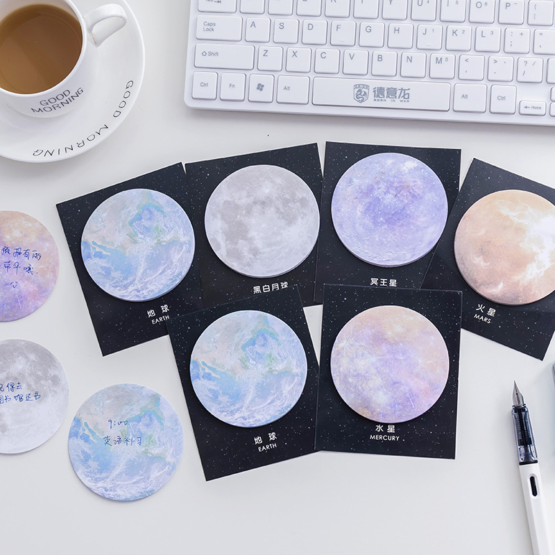 The Creative Planet series of stationery from Japan and South Korea features round, tear-off sticky notes, small notebooks, and office notes that can be used N times Application Scenario