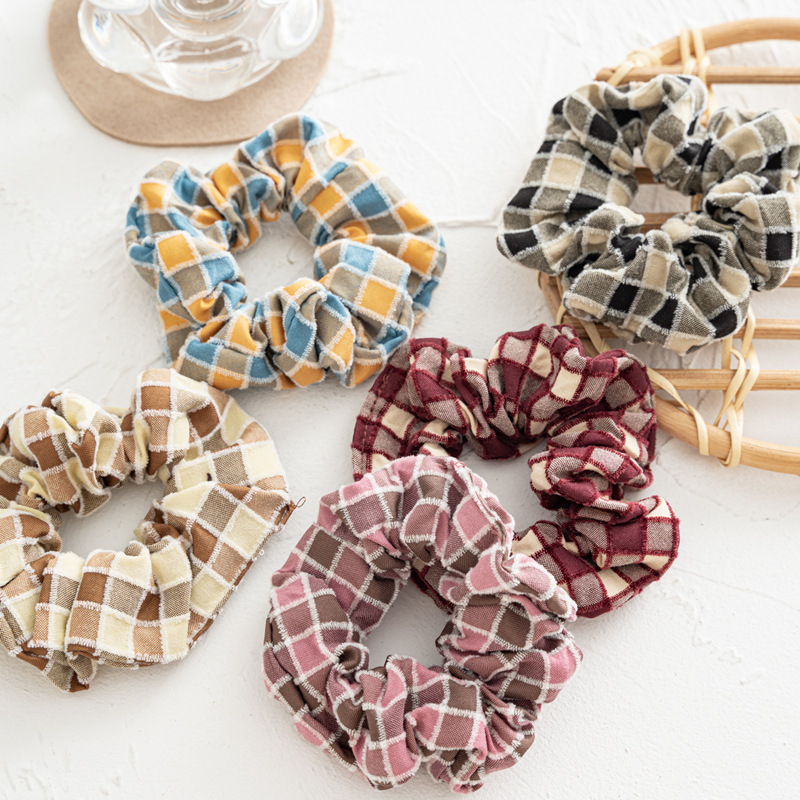 Autumn and winter new grid large intestine hair band hair accessory, Japanese and Korean version women's versatile retro checkered hair band three-state headwear full figure
