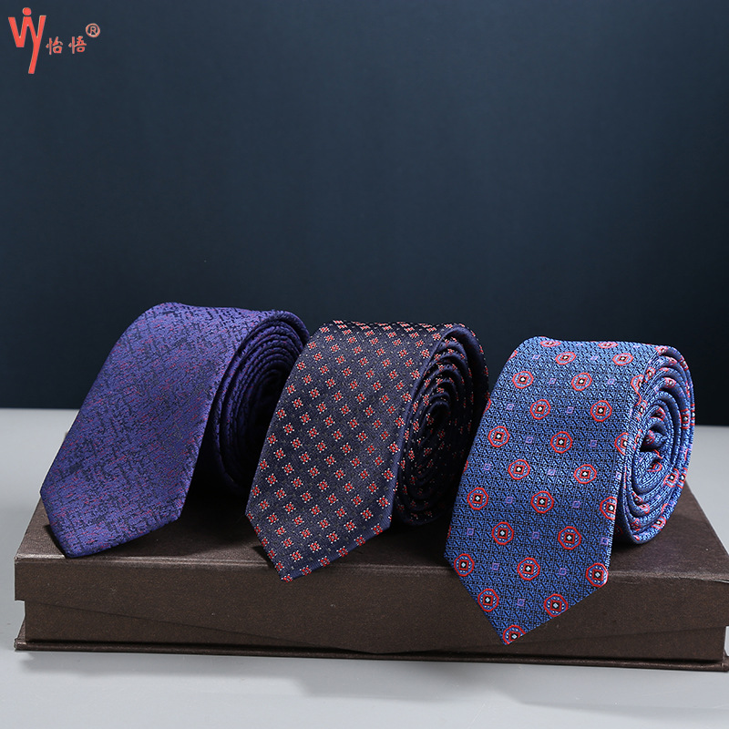 Wholesale of trendy, casual and creative flower-patterned business gentleman silk ties and business men's ties from Europe and America details Picture