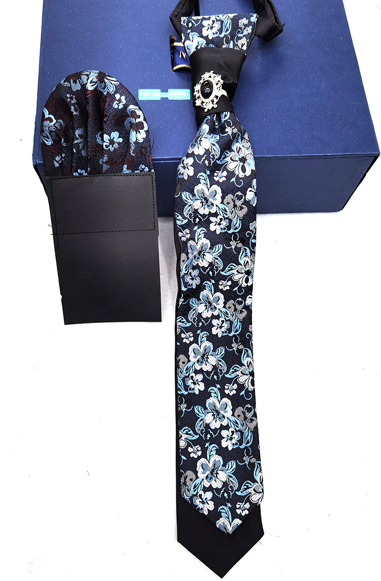 Hong Kong knot tie pocket square set gift with suit photography groom British wedding banquet tie for men Application Scenario