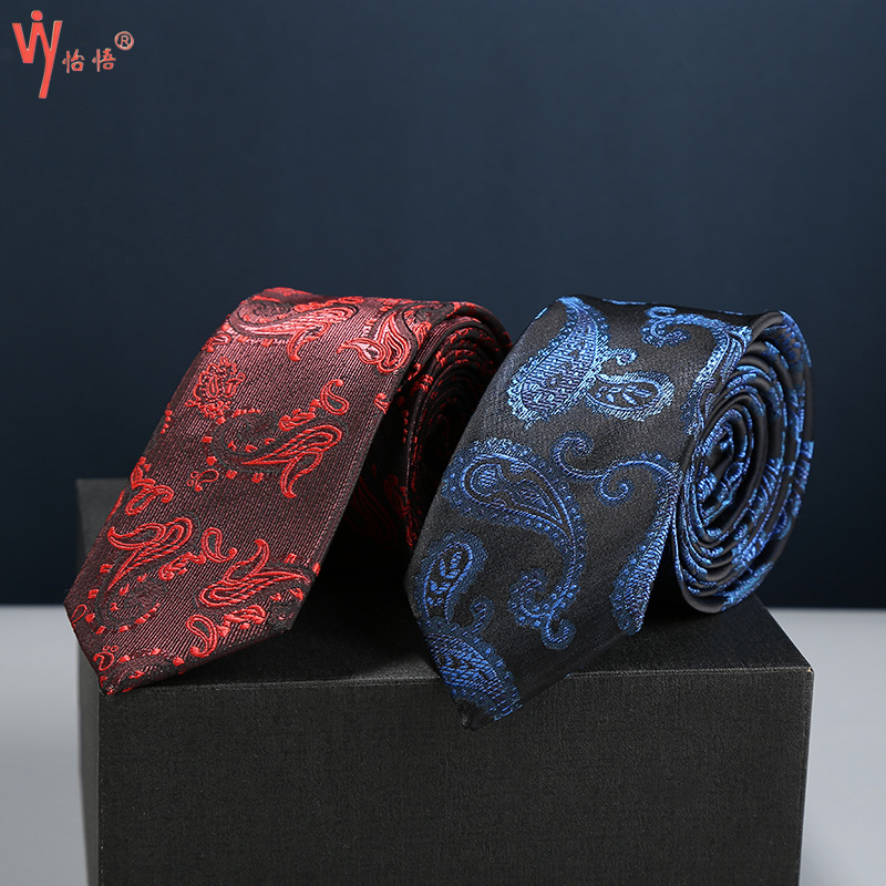 New men's retro ties are simple and stylish. Business gentleman ties are available for wholesale. Hand-sewn and hand-tied ties details Picture