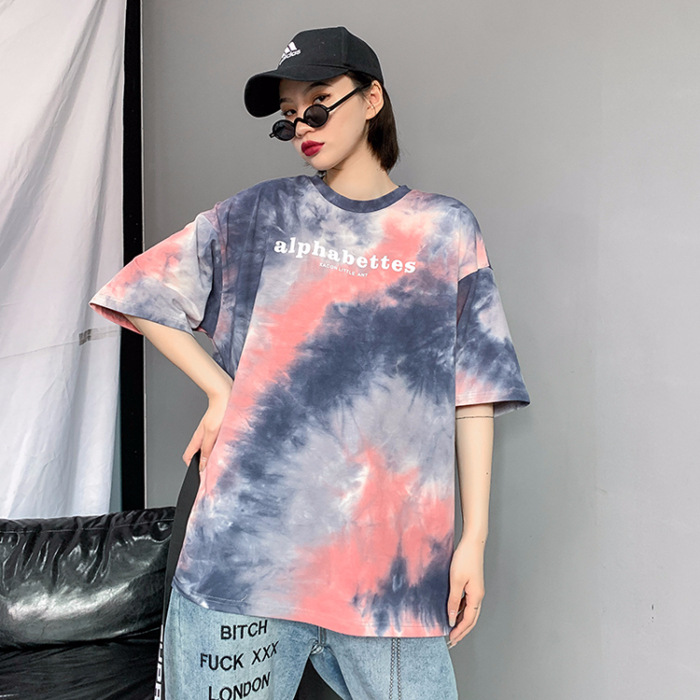 New Korean-style tie-dyed and embroidered lettered couple's summer short-sleeved T-shirts for women on Instagram, trendy women's wear 20