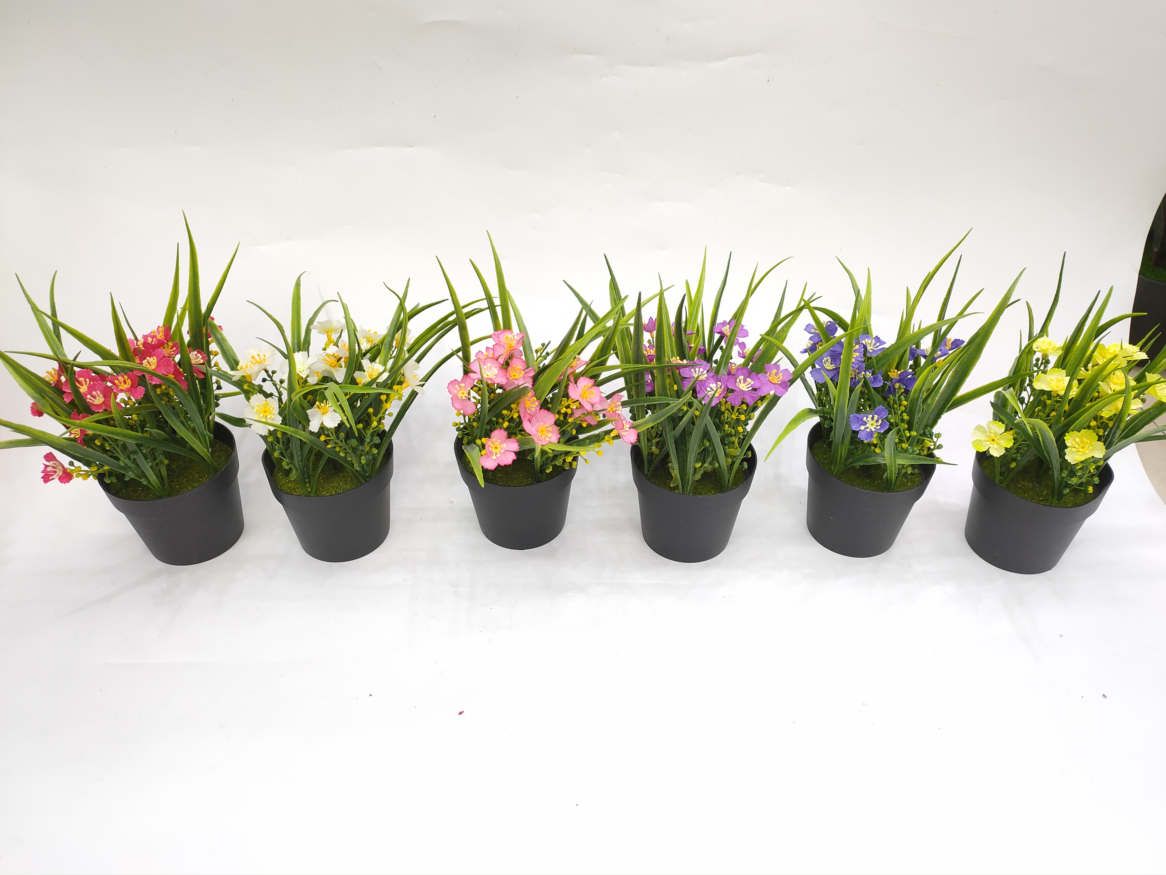 Simulation flower false flower black plastic basin flower green plant bonsai decoration living room table and so on thumbnail