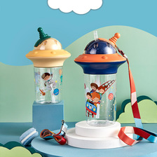 2021年 ABS幼儿学饮杯背带绳滑盖吸管杯便携卡通运动飞碟儿童水壶