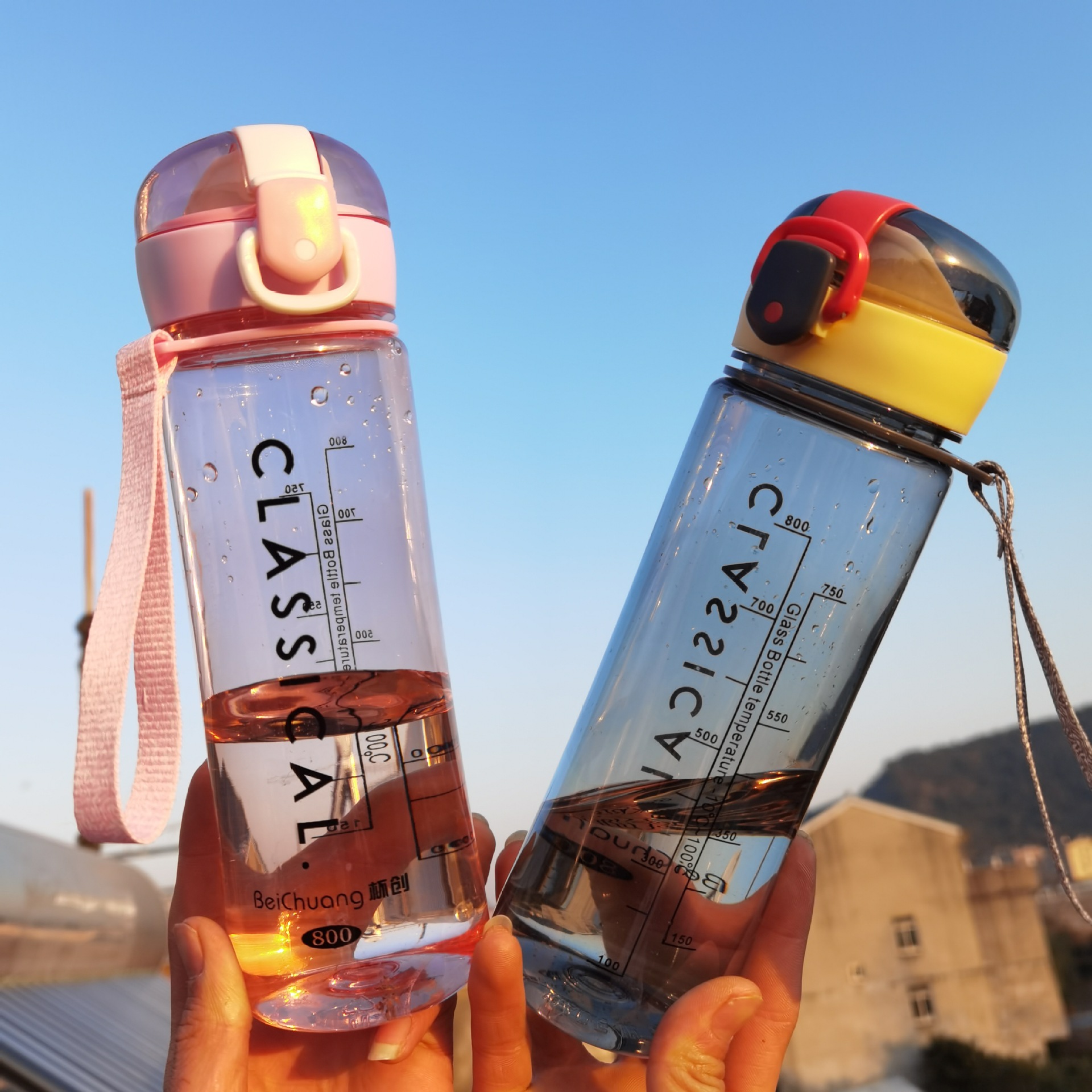 New plastic space cup, fashionable plastic cup, large-capacity portable cup, lanyard travel cup, student cup details Picture