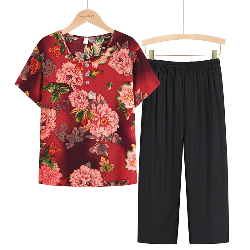 Summer clothing sets for mothers aged 40 to 60, short-sleeved T-shirts and tops for middle-aged women, and summer clothing for women's wear for the elderly Application Scenario