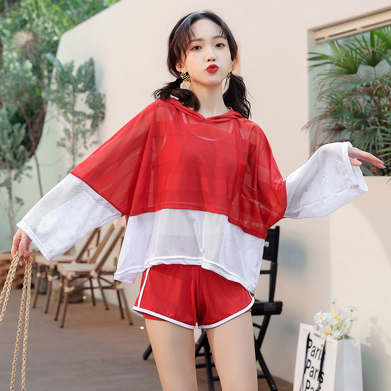 Women's swimsuit three-piece set, sporty style, student small chest, loose, sun protection, belly covering, slimming, hot spring swimming suit Application Scenario
