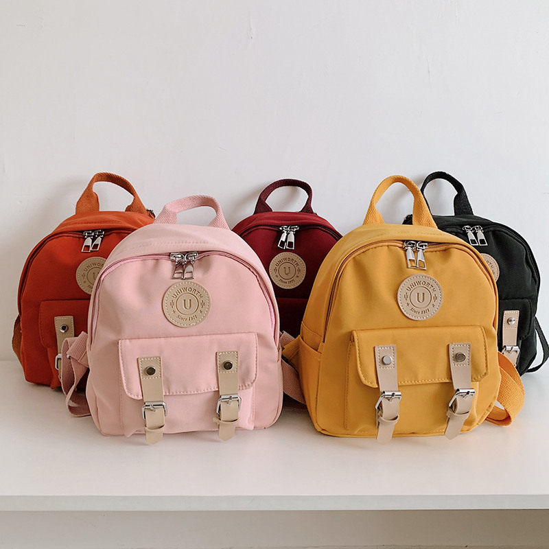 The 2021 new versatile and fashionable mini backpack for girls, a trendy small backpack, and the Korean version of the popular Instagram small schoolbag