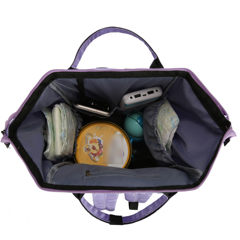 Customized LOGO multi-functional double-shoulder mommy bag, USB charging portable baby bag for going out, large-capacity maternity bag Application Scenario