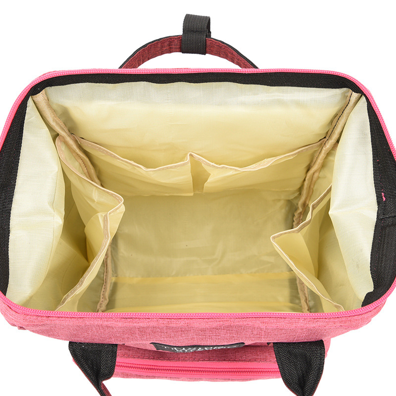 New Korean-style fashionable two-piece set of mother and baby bag, large-capacity multi-functional mother and baby bag, and double-shoulder mommy bag for going out Application Scenario