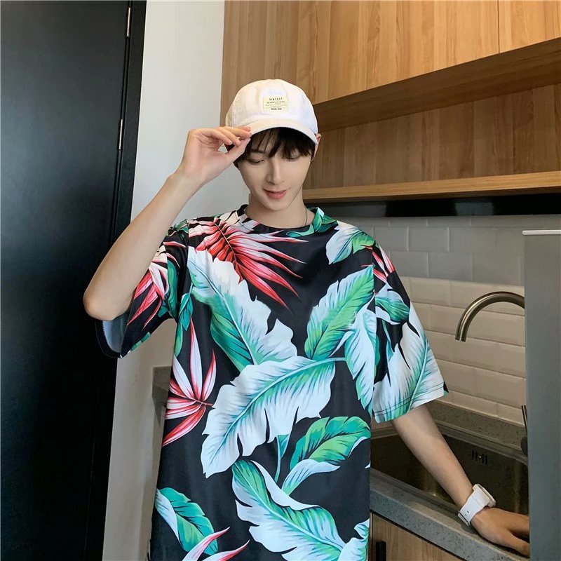 2021 New gradient cartoon anime Summer round-neck youth short-sleeved casual loose and versatile five-quarter sleeve T-shirt details Picture