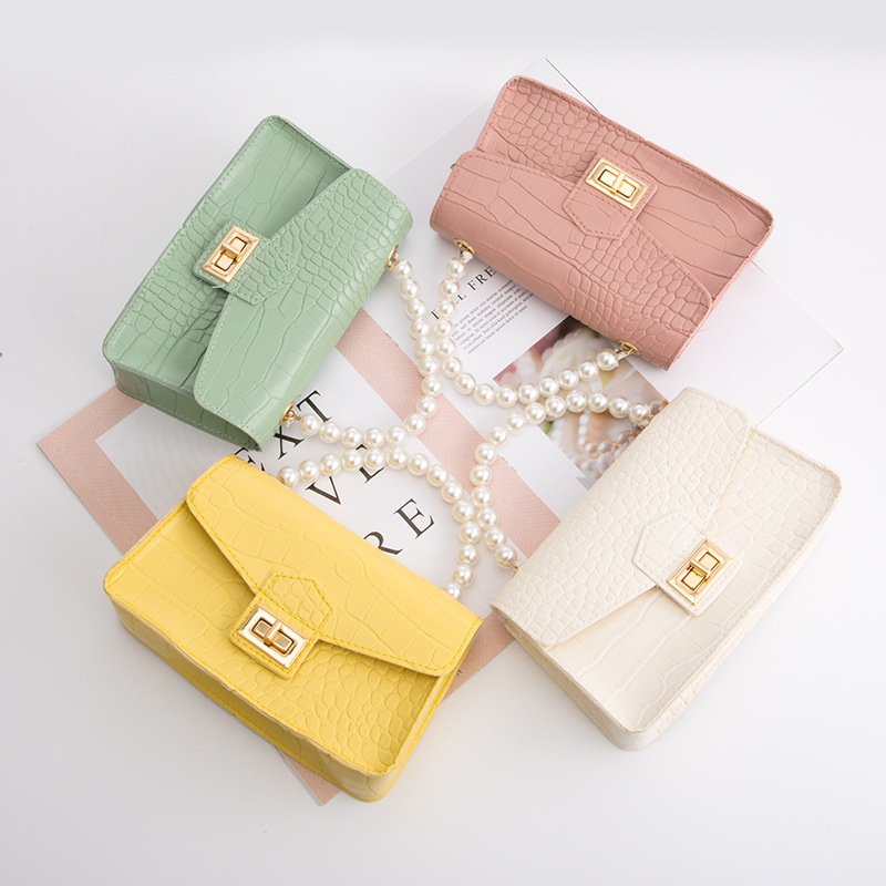 Women's bag 2021 new style crocodile pattern lock pearl hand-held chain small square bag Casual mobile phone small bag one-piece consignment