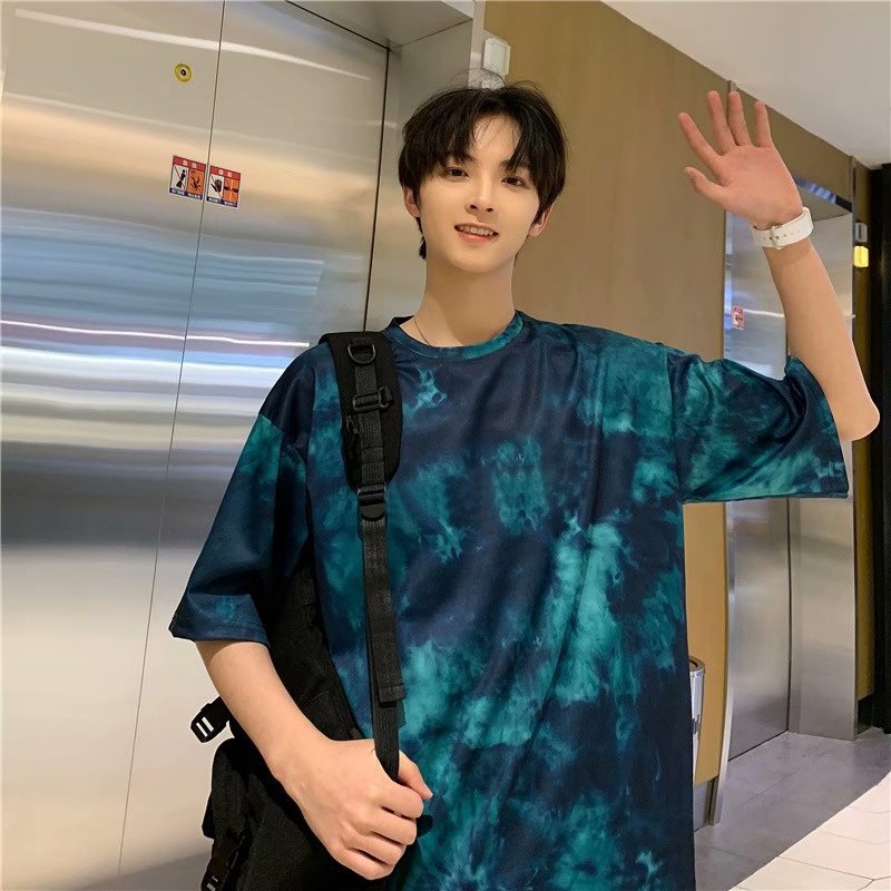 2021 New gradient cartoon anime Summer round-neck youth short-sleeved casual loose and versatile five-quarter sleeve T-shirt Specification image