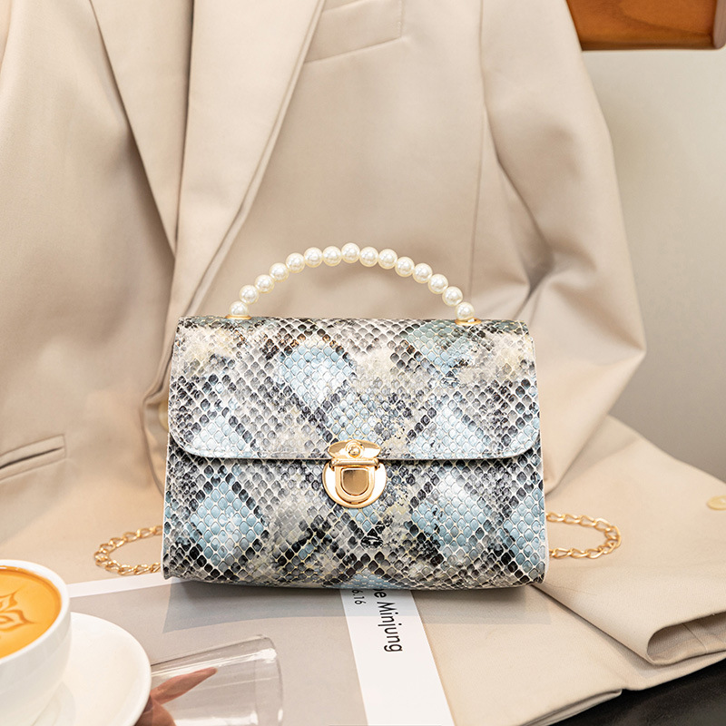 Women's bag2021 New Snake-patterned pearl hand-held chain small square bag, mobile phone bag, gift small bag details Picture