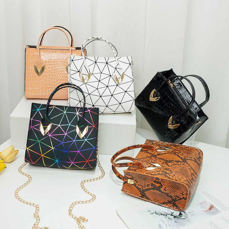 Women's bag 2021 New style diamond chain Kelly Bag, small square bag, Casual mobile phone bag, foreign trade bag details Picture