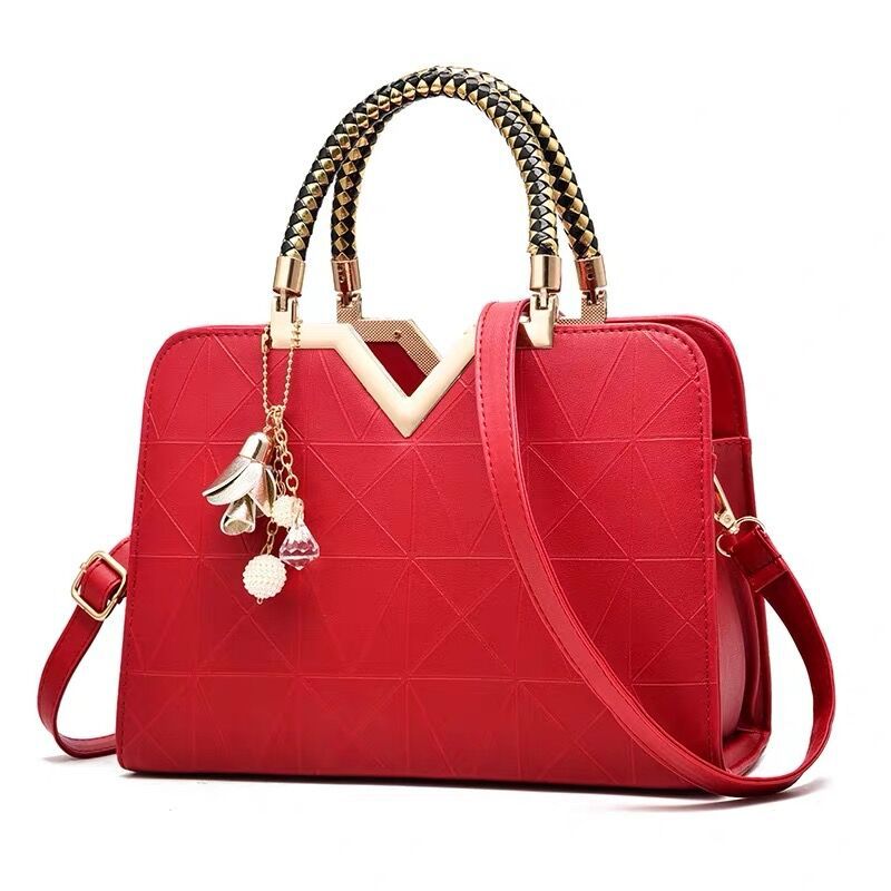 2021 New red wedding bag, suitable for brides and bridesmaids, large-capacity single-shoulder crossbody, simple mom's handbag 2021 New red wedding bag, suitable for brides and bridesmaids, large-capacity single-shoulder crossbody, simple mom's handbag