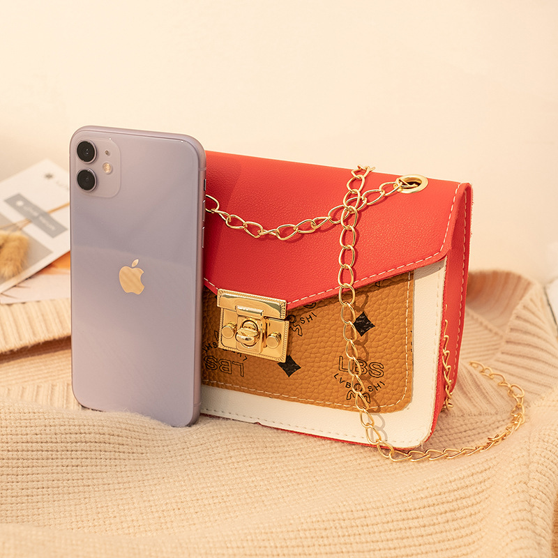 Women's bag 2021 new style English printed color-blocking lock chain small square bag, fashionable and casual phone bag in stock details Picture