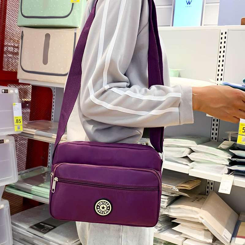 大量批发2021新款韩版帆布花朵单肩斜跨包厂家批发跑江湖外贸货源