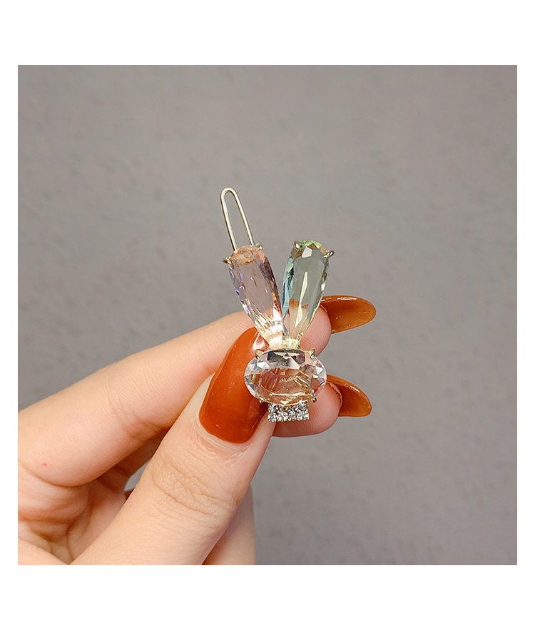 Korean high-end rabbit crystal hair clip, fringe clip, new girl's clip headwear, side frog clip, straight clip Application Scenario