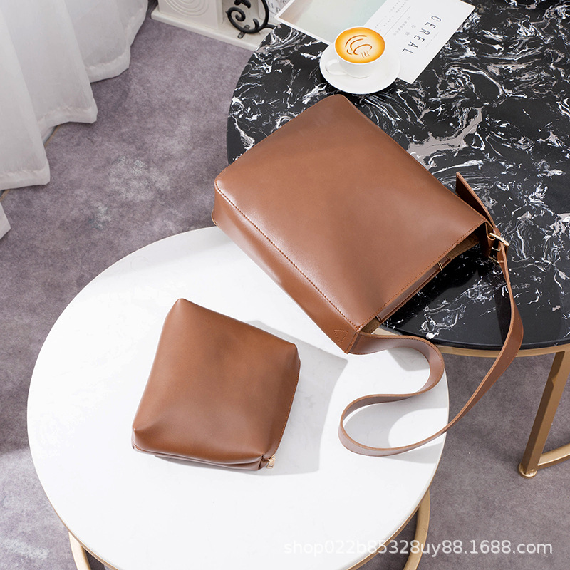 Bag Girl 2021 New mother-and-child bag factory wholesale Korean style trendy crossbody PU women's bag, fashionable single-shoulder bucket bag details Picture