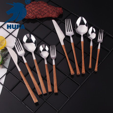 Customized new creative stainless steel imitation wooden handle tableware set for Western cuisine, steak knives and forks, coffee spoons and dessert spoons