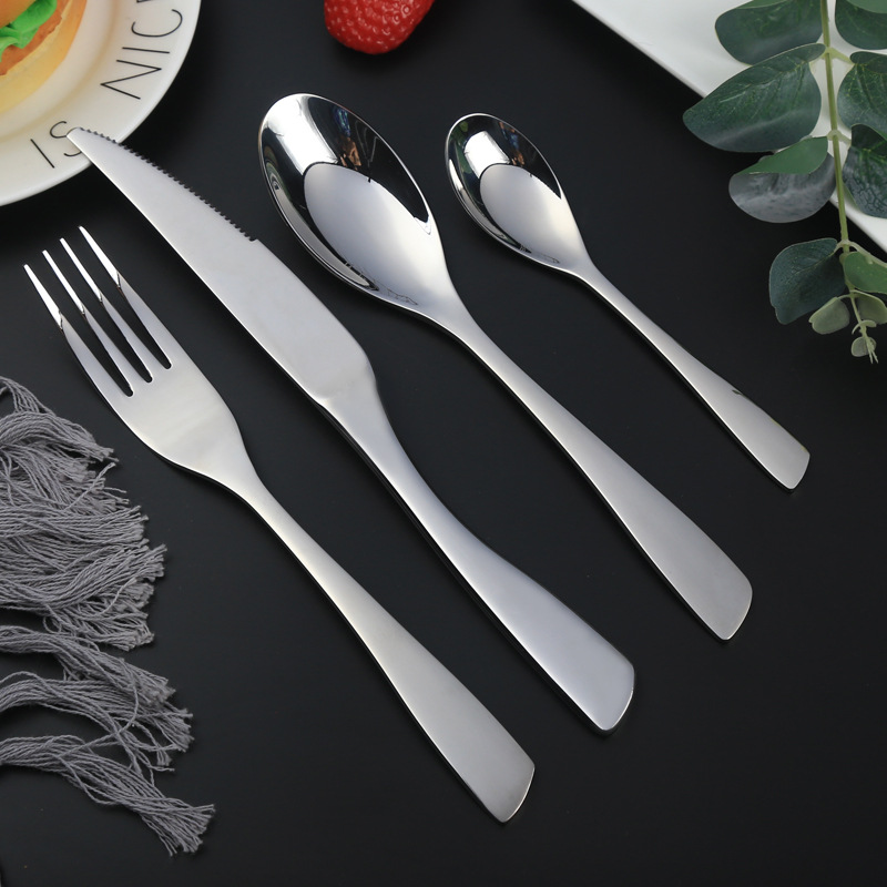 High-end hotel supplies: knives, forks, spoons, tableware, stainless steel Western knives, steak knives, four-piece set, gift customization, logo Application Scenario