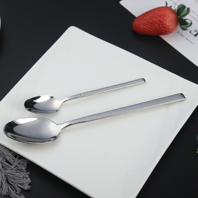 Factory wholesale 304 stainless steel Knight series tableware, knives, forks, spoons, portable tableware, Western dining knife and fork sets customization Application Scenario