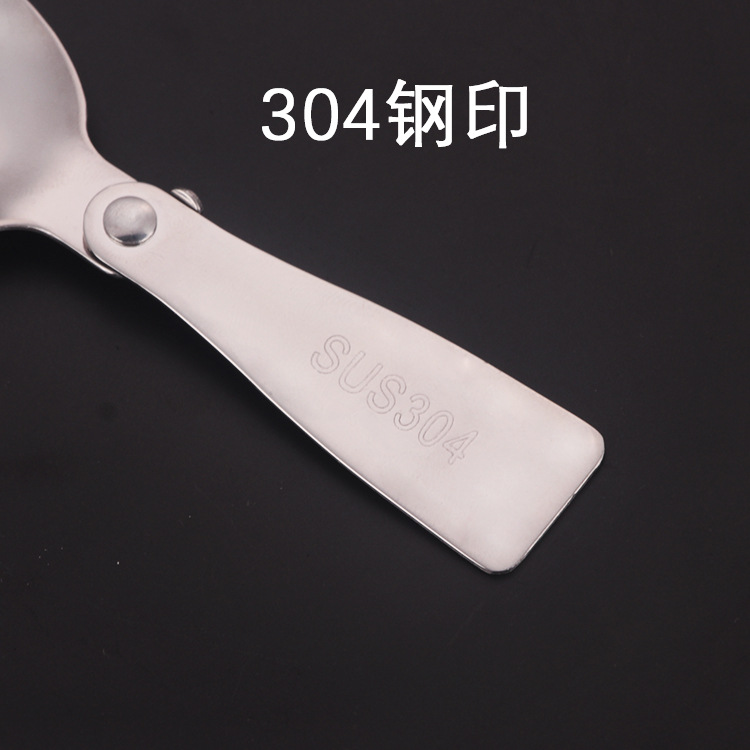 Wholesale 304 stainless steel soup spoons, creative outdoor travel spoons, portable tableware, folding spoons and spoons from the manufacturer Application Scenario