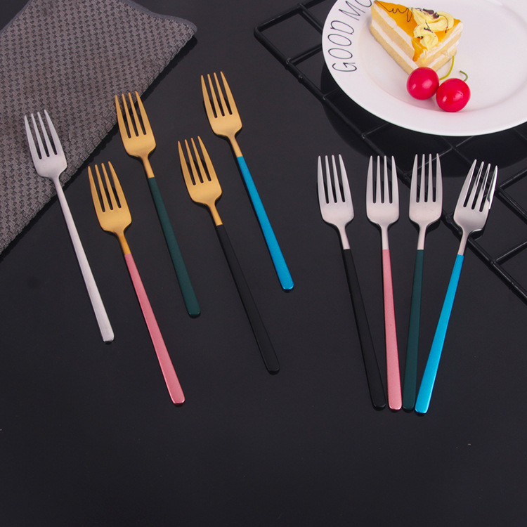 Factory wholesale creative flat-handled Portuguese stainless steel tableware, internet-famous gold-plated Korean-style spoon, fork and chopstick sets customized details Picture