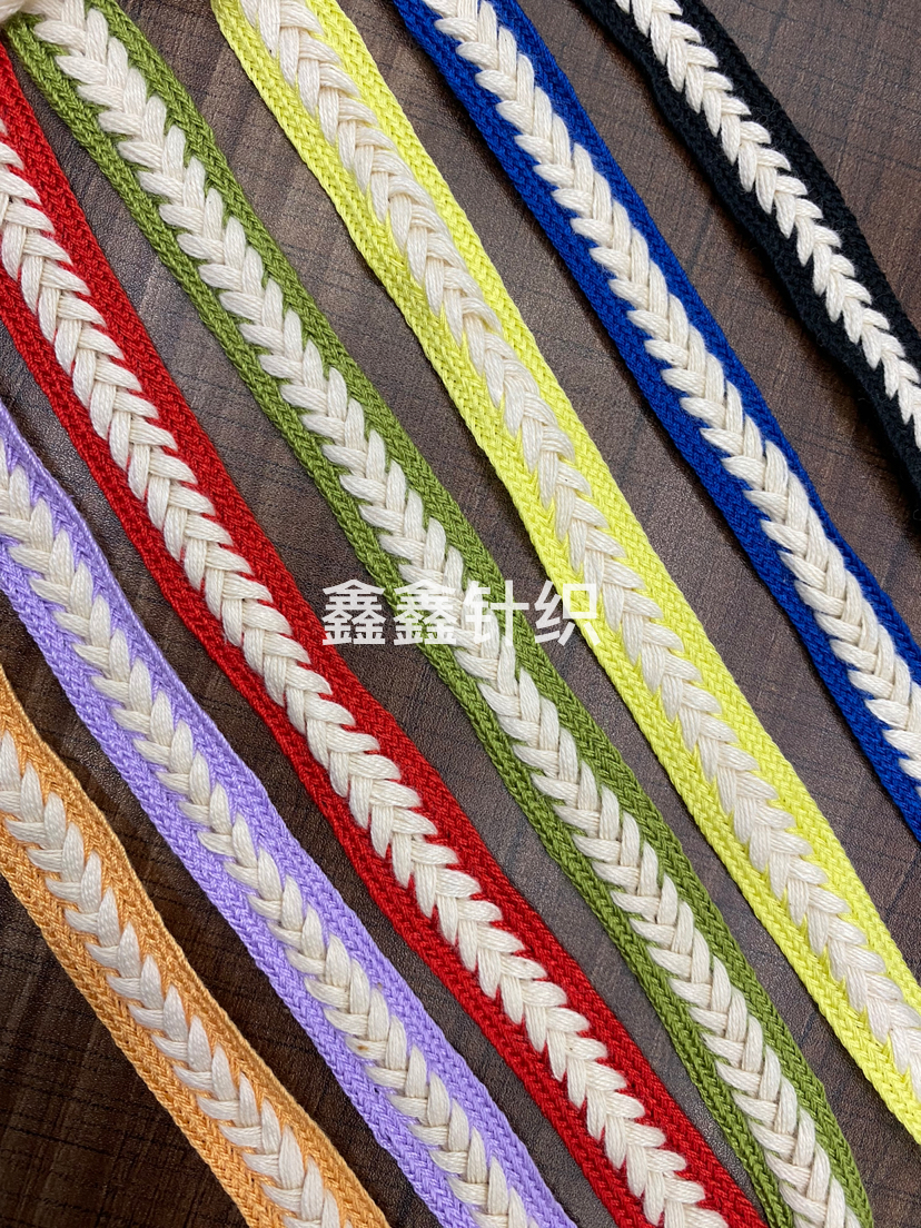The two-color artificial woven tape is 1.5 cm wide and is self-produced and self-sold