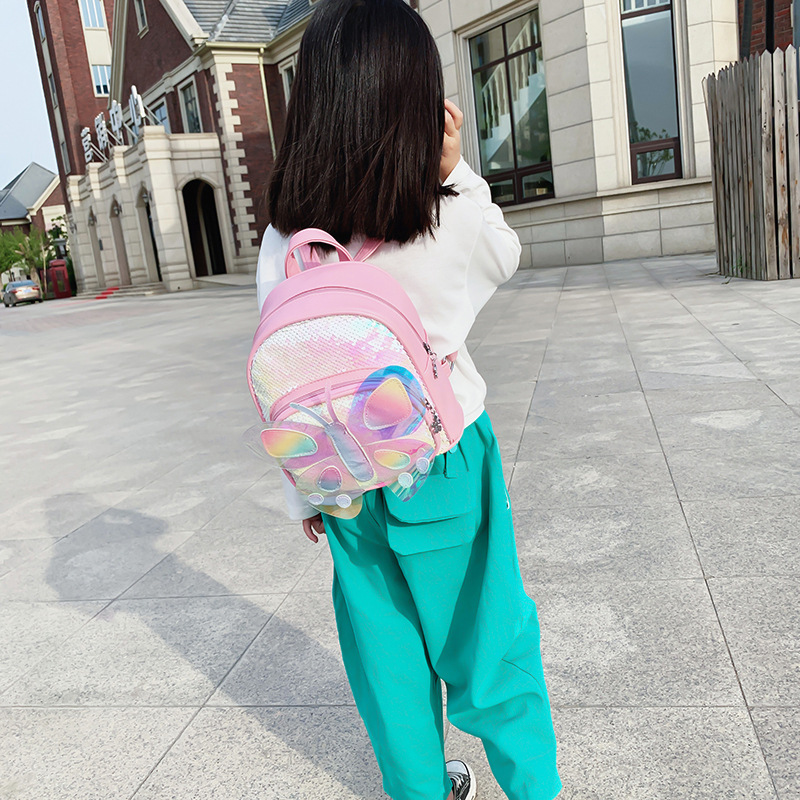 Lucky Little Pig's new 2-5 children's sequined backpack, kindergarten schoolbag, anti-wandering butterfly Cute Children's bag details Picture