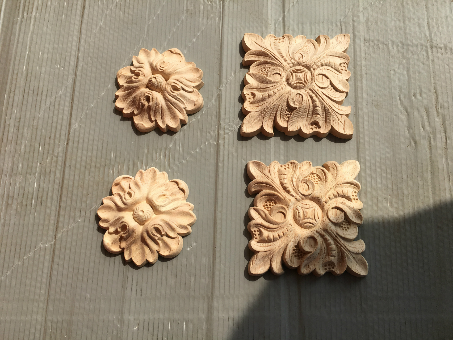Estilo europeo muebles de madera sólida junta de puerta de gabinete apliques dintel de esquina cuadrados apliques de madera sólida escultura de madera apliques decorativos Specification image