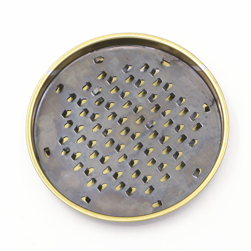Large-nail mosquito repellent boxes and trays are selling well at street stalls in summer. Double-layer mosquito repellent trays with nails Item Picture
