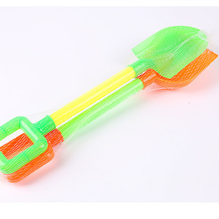 Factory direct sales of children's toys, beach shovels, plastic snow removal shovels, net bags, 2 large 40cm toy shovels Application Scenario