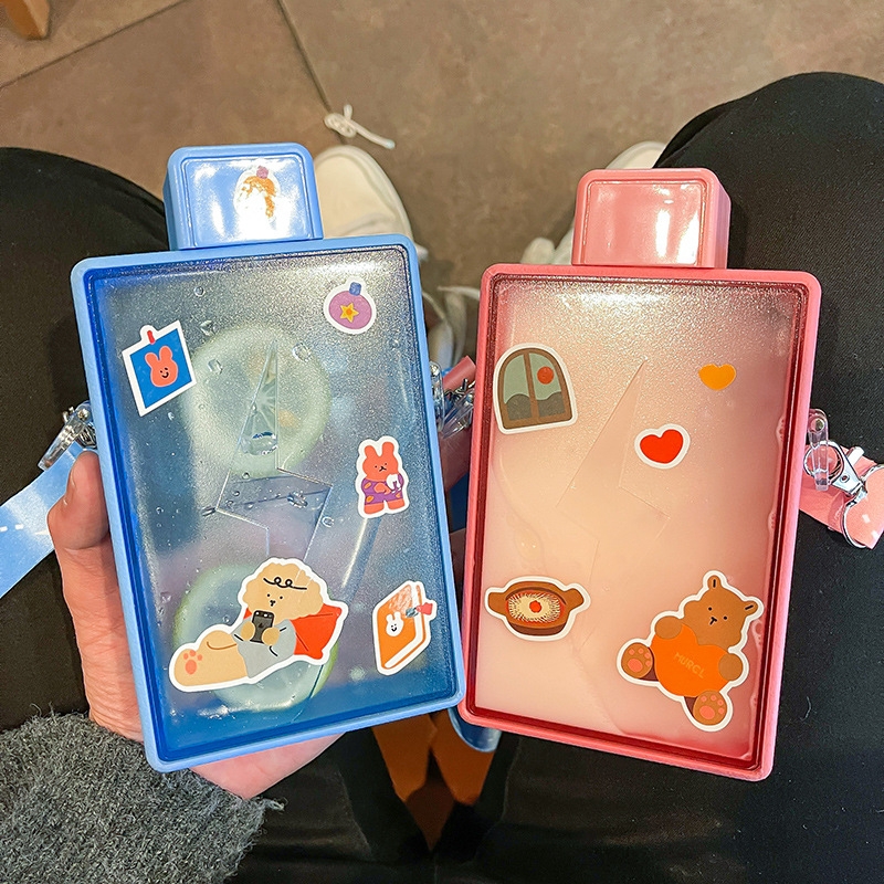 Customized sports water cups: simple, creative, cute, fresh, forest-themed plastic disposable cups with slanted spans for children and students full figure