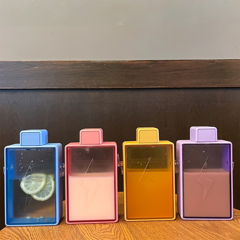 Customized sports water cups: simple, creative, cute, fresh, forest-themed plastic disposable cups with slanted spans for children and students Application Scenario