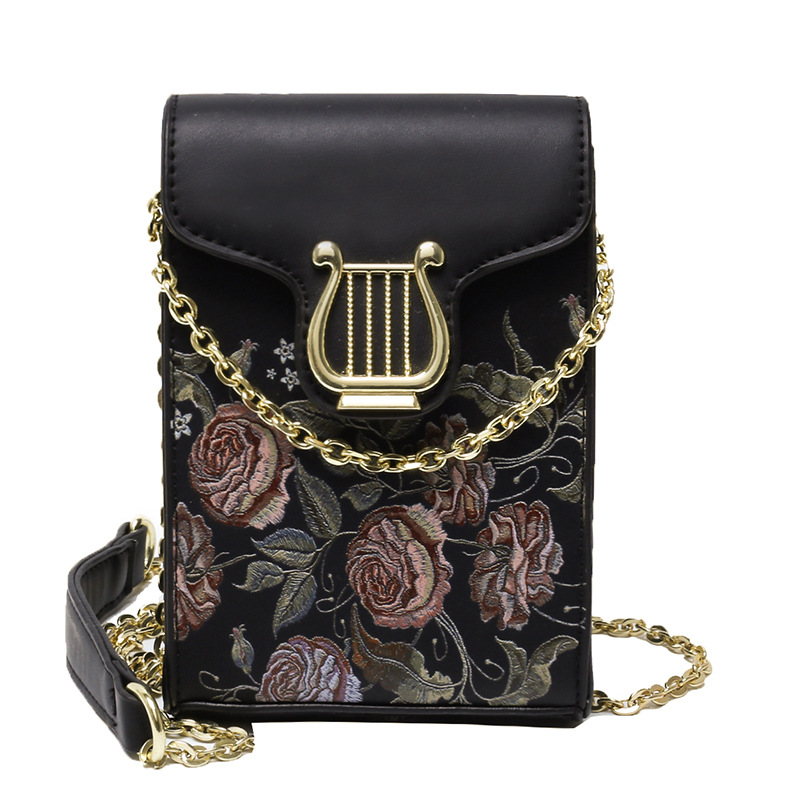 A 2021 new retro European and American small bag for women, featuring a niche design, fashionable prints, and versatile crossbody chain small square bag Item Picture