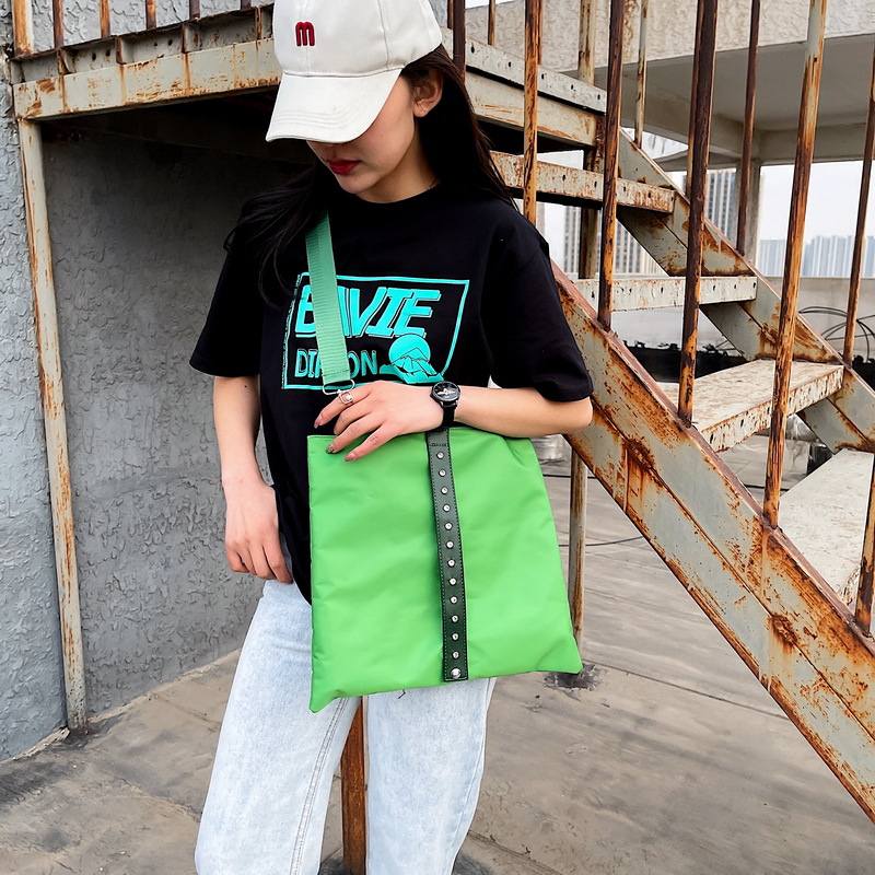 Cute and unique bow tote bag 2021 New Korean version large-capacity crossbody bag for girls, versatile single-shoulder canvas bag details Picture