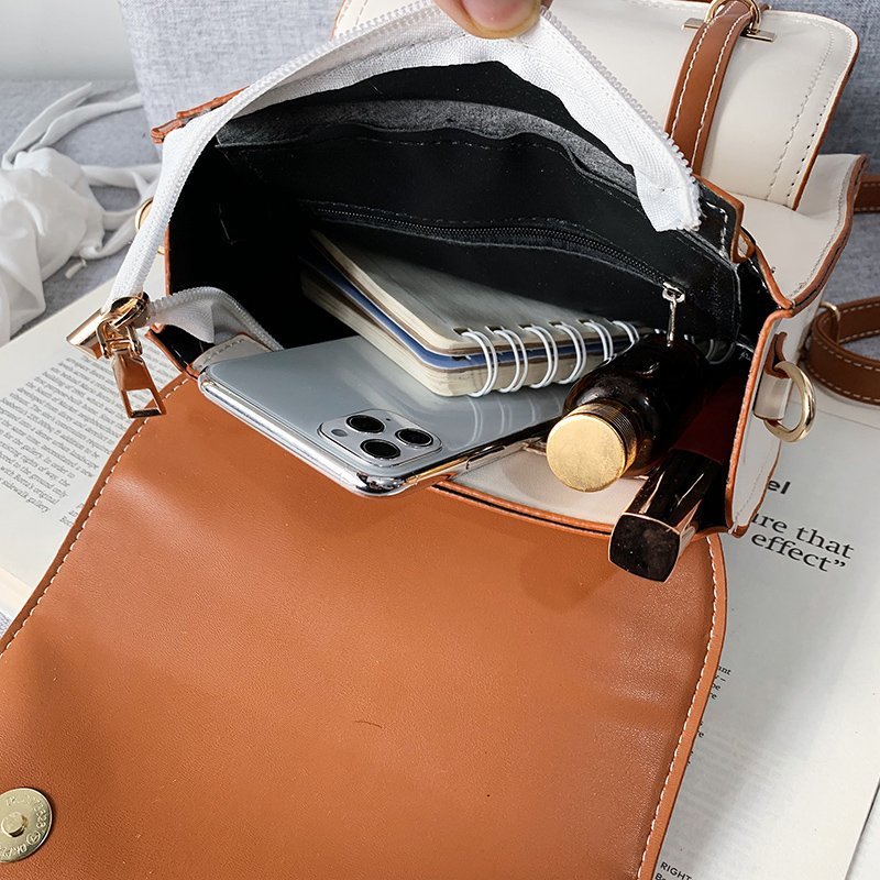 New 2021 PU large-capacity bag, Korean version color-blocking trendy one-shoulder women's casual and stylish backpack Application Scenario