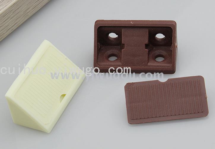 Plastic corner code with cover, corner code connection parts, straight corner code, furniture hardware accessories manufacturer PG005 Application Scenario