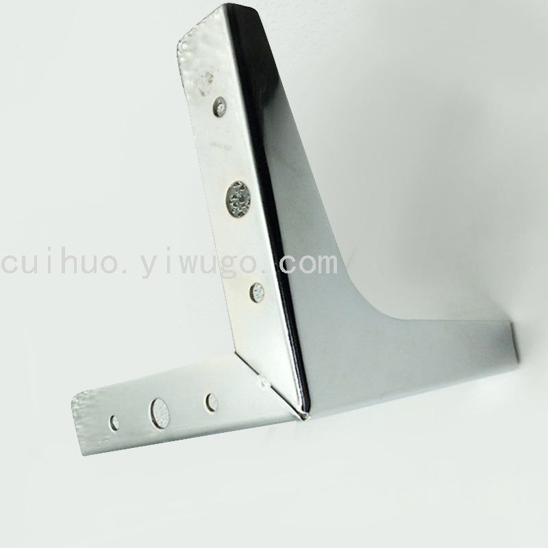 Metal trident pies galvanoplastia pies de sofá accesorios de muebles hardware pies de hierro cromado pies de sofá estera de sofá al por mayor Application Scenario