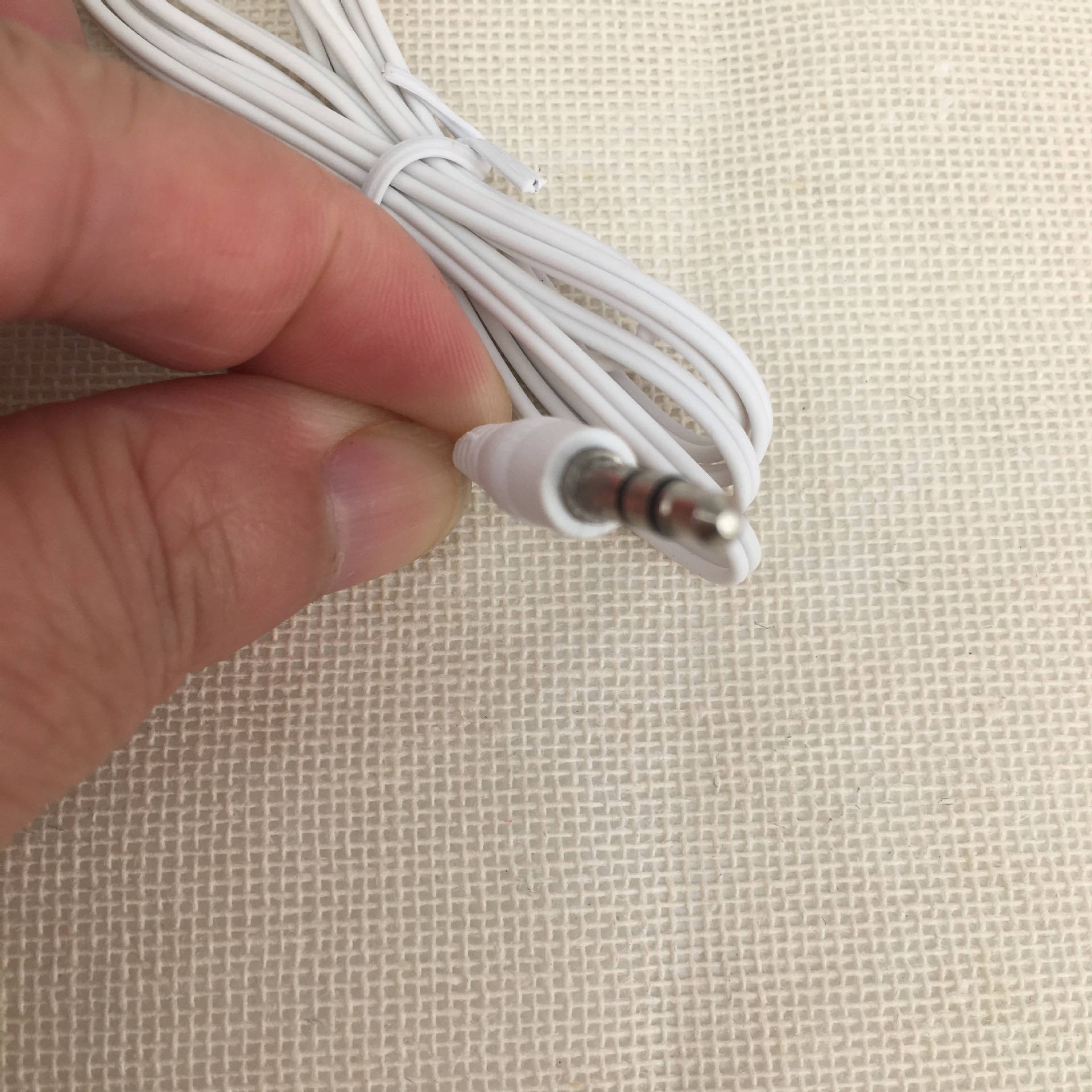 Factory direct sales of Korean version fashionable candy-colored MP3MP4, 1.3-meter round cable mobile in-ear silicone headsets details Picture