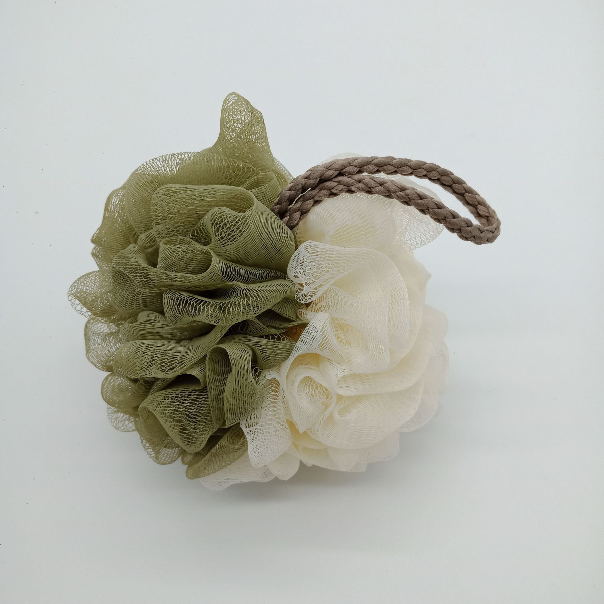 50g household bath products, large-sized bath flower balls, new two-color spliced bath balls, rich foaming bath flowers Application Scenario